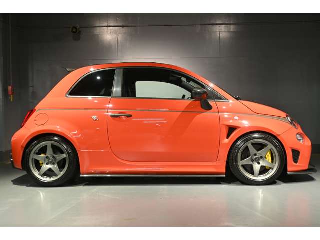 アバルト ６９５Ｃ ６９５Ｃ 左Ｈ ＭＴ 正規未導入 R6年 (関東) 99