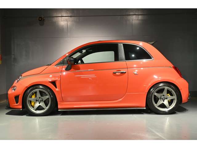 アバルト ６９５Ｃ ６９５Ｃ 左Ｈ ＭＴ 正規未導入 R6年 (関東) 99