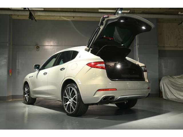 マセラティ レヴァンテ Ｓ ４ＷＤ H29年 (関東) 99