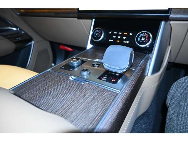 ランドローバー レンジローバー オートバイオグラフィ ４．４Ｌ Ｐ５３０ スタンダードホイールベース ４ＷＤ R5年 (関東) 99