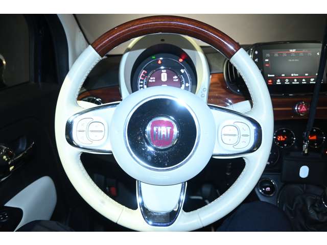 フィアット ５００（チンクエチェント） ＲＩＶＡ １．２ 左ハンドル ５ＭＴ H29年 (関東) 99