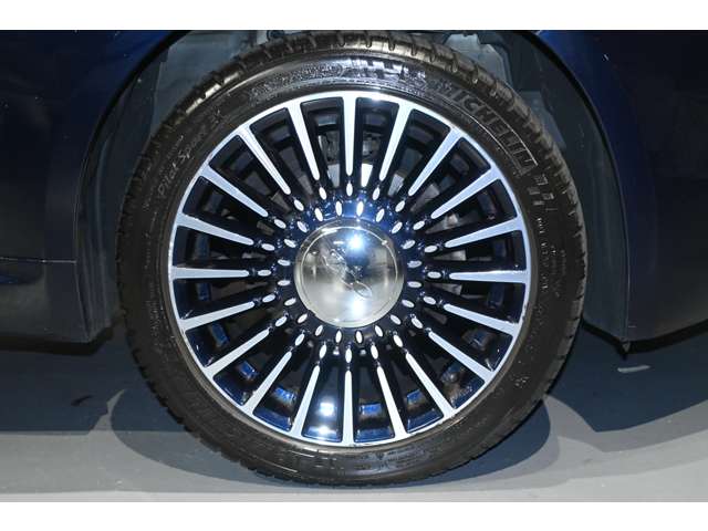 フィアット ５００（チンクエチェント） ＲＩＶＡ １．２ 左ハンドル ５ＭＴ H29年 (関東) 99