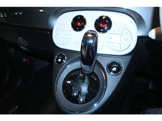 フィアット ５００Ｃ ツインエア　ドルチェヴィータ R4年 (関東) 99