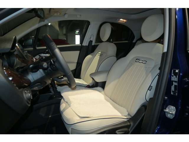 フィアット ５００Ｘ ＹＡＣＨＴ ＣＬＵＢ ＣＡＰＲＩ １．３ 日本未導入 R5年 (関東) 99