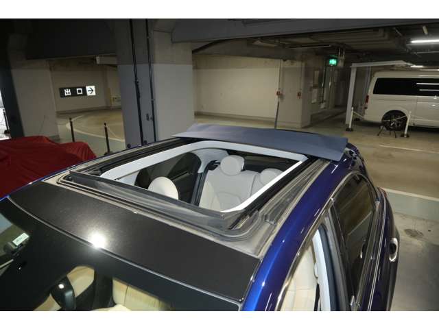 フィアット ５００Ｘ ＹＡＣＨＴ ＣＬＵＢ ＣＡＰＲＩ １．３ 日本未導入 R5年 (関東) 99