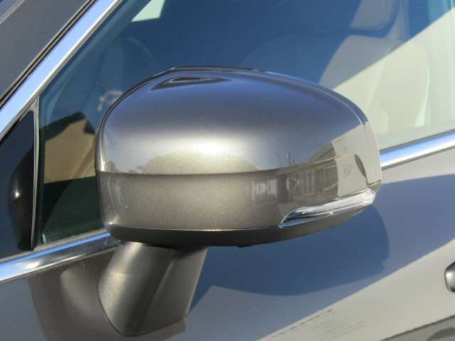 ボルボ ＸＣ６０ Ｂ５ ＡＷＤ インスクリプション ４ＷＤ R3年 (四国) 99