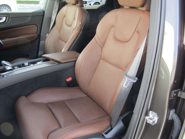 ボルボ ＸＣ６０ Ｂ５ ＡＷＤ インスクリプション ４ＷＤ R3年 (四国) 99