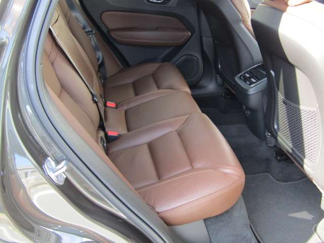 ボルボ ＸＣ６０ Ｂ５ ＡＷＤ インスクリプション ４ＷＤ R3年 (四国) 99