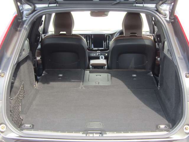 ボルボ ＸＣ６０ Ｂ５ ＡＷＤ インスクリプション ４ＷＤ R3年 (四国) 99