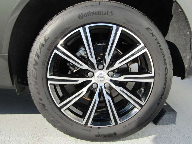 ボルボ ＸＣ６０ Ｂ５ ＡＷＤ インスクリプション ４ＷＤ R3年 (四国) 99