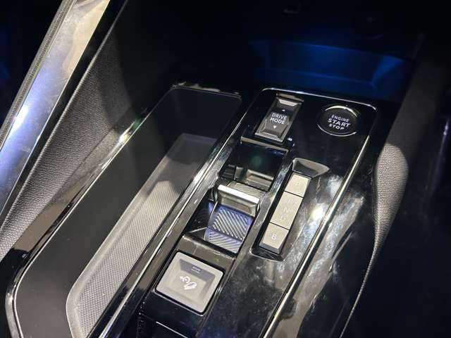 プジョー ３００８ ＧＴ ハイブリッド４ ４ＷＤ R7年 (東北) 99