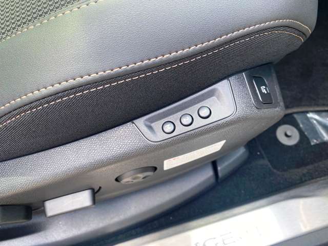 プジョー ３００８ ＧＴ ハイブリッド４ ４ＷＤ R7年 (東北) 99