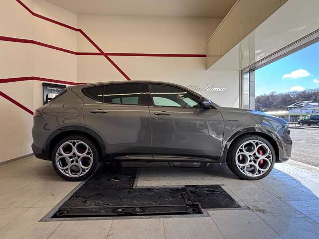 アルファロメオ トナーレ ハイブリッド サンルーフエディション R7年 (東北) 99