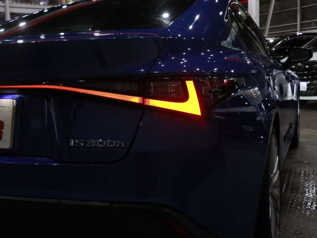 レクサス ＩＳ３００ｈ バージョンＬ R4年 (関東) 99