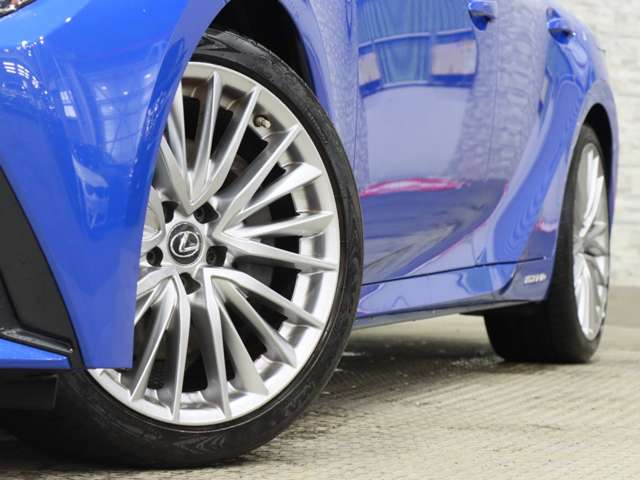 レクサス ＩＳ３００ｈ バージョンＬ R4年 (関東) 99