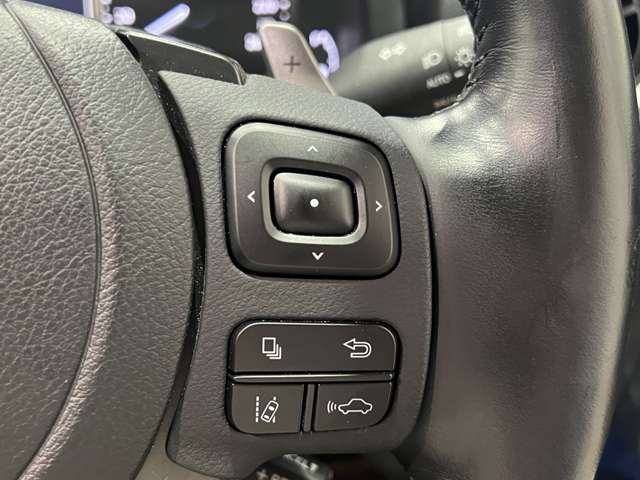 レクサス ＩＳ３００ｈ バージョンＬ R4年 (関東) 99