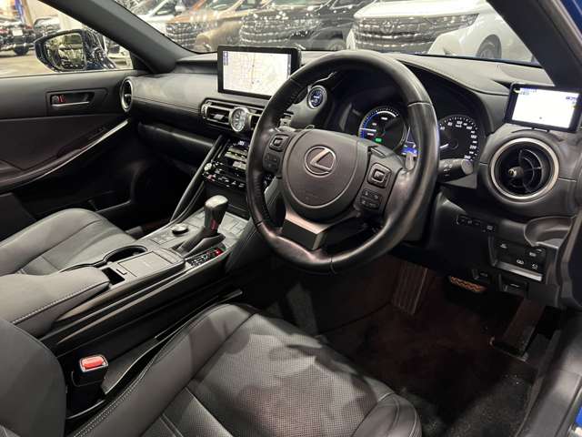 レクサス ＩＳ３００ｈ バージョンＬ R4年 (関東) 99