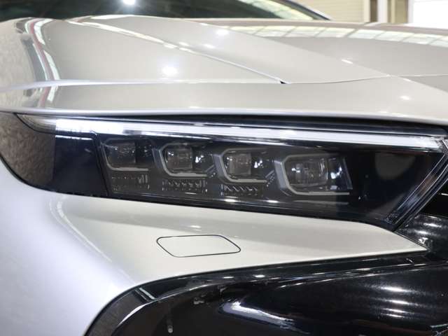 トヨタ クラウン　クロスオーバー　ハイブリッド ２．５ Ｇ レザー パッケージ Ｅ－ＦＯＵＲ ４ＷＤ R4年 (関東) 99