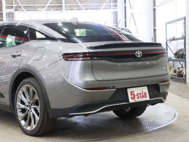 トヨタ クラウン　クロスオーバー　ハイブリッド ２．５ Ｇ レザー パッケージ Ｅ－ＦＯＵＲ ４ＷＤ R4年 (関東) 99