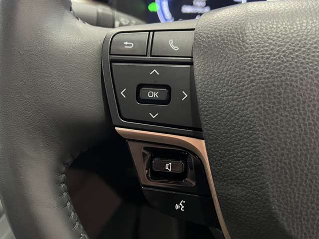 トヨタ クラウン　クロスオーバー　ハイブリッド ２．５ Ｇ レザー パッケージ Ｅ－ＦＯＵＲ ４ＷＤ R4年 (関東) 99