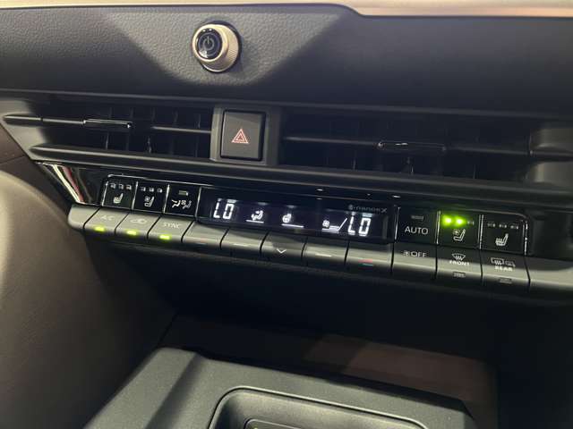 トヨタ クラウン　クロスオーバー　ハイブリッド ２．５ Ｇ レザー パッケージ Ｅ－ＦＯＵＲ ４ＷＤ R4年 (関東) 99