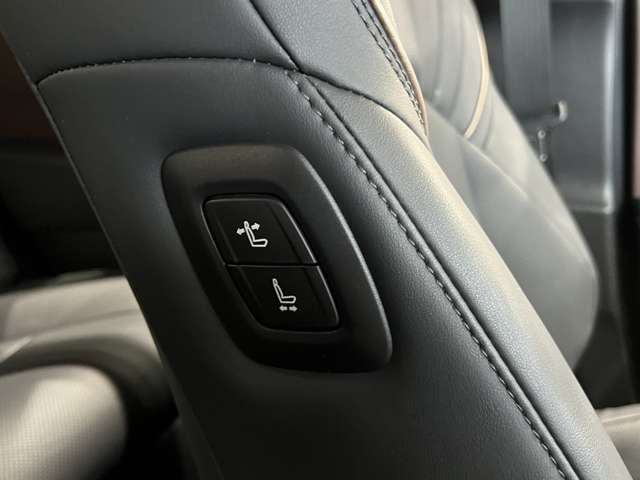 トヨタ クラウン　クロスオーバー　ハイブリッド ２．５ Ｇ レザー パッケージ Ｅ－ＦＯＵＲ ４ＷＤ R4年 (関東) 99