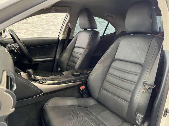 レクサス ＩＳ２００ｔ バージョンＬ H29年 (関東) 99