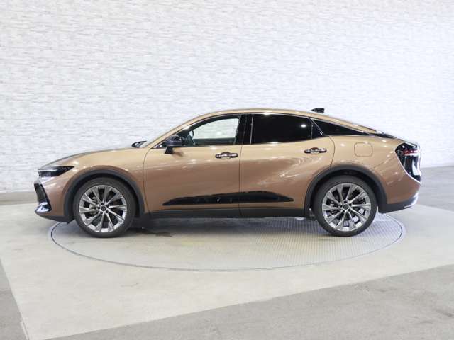 トヨタ クラウン　クロスオーバー　ハイブリッド ２．５ Ｇ アドバンスト レザー パッケージ Ｅ－ＦＯＵＲ ４ＷＤ R4年 (関東) 99