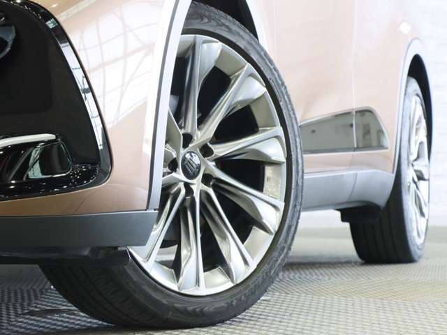 トヨタ クラウン　クロスオーバー　ハイブリッド ２．５ Ｇ アドバンスト レザー パッケージ Ｅ－ＦＯＵＲ ４ＷＤ R4年 (関東) 99