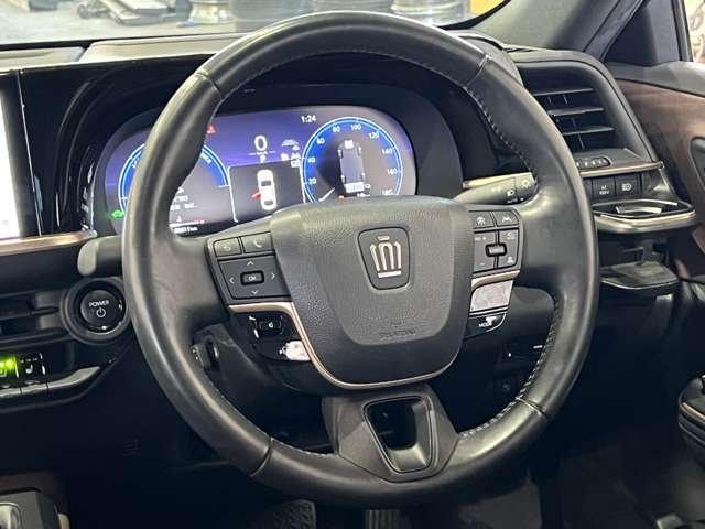 トヨタ クラウン　クロスオーバー　ハイブリッド ２．５ Ｇ アドバンスト レザー パッケージ Ｅ－ＦＯＵＲ ４ＷＤ R4年 (関東) 99