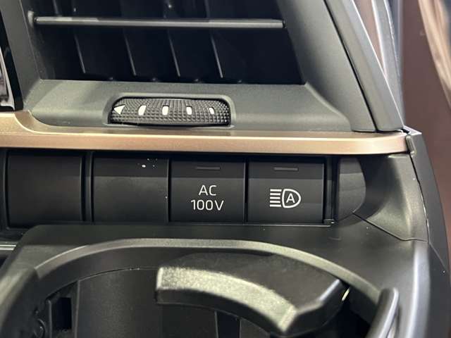 トヨタ クラウン　クロスオーバー　ハイブリッド ２．５ Ｇ アドバンスト レザー パッケージ Ｅ－ＦＯＵＲ ４ＷＤ R4年 (関東) 99