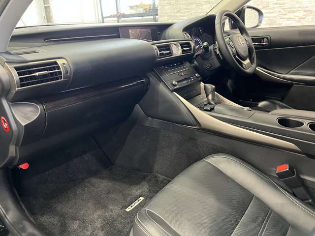 レクサス ＩＳ３００ｈ バージョンＬ H26年 (関東) 99