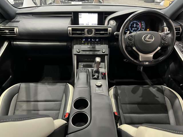 レクサス ＩＳ２００ｔ Ｆスポーツモードプラス H28年 (関東) 99
