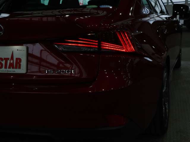 レクサス ＩＳ２００ｔ Ｆスポーツ H29年 (関東) 99