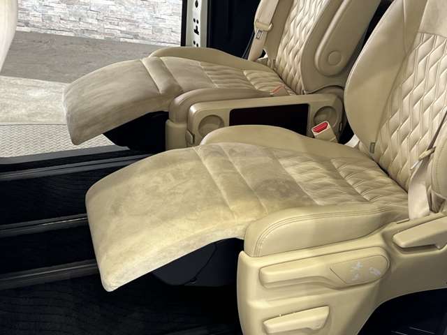 トヨタ ヴェルファイア　ハイブリッド ハイブリッド ２．５ Ｖ Ｅ－ＦＯＵＲ ４ＷＤ H27年 (関東) 99