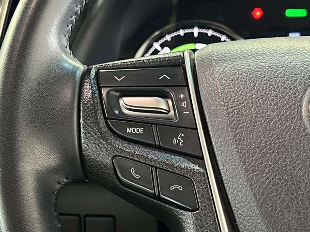 トヨタ ヴェルファイア　ハイブリッド ハイブリッド ２．５ Ｖ Ｅ－ＦＯＵＲ ４ＷＤ H27年 (関東) 99