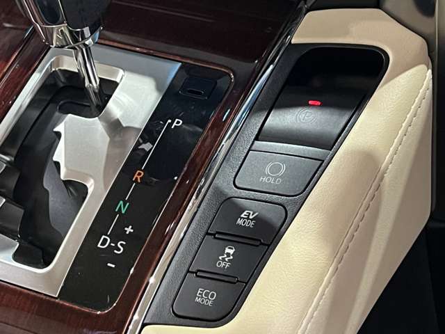 トヨタ ヴェルファイア　ハイブリッド ハイブリッド ２．５ Ｖ Ｅ－ＦＯＵＲ ４ＷＤ H27年 (関東) 99