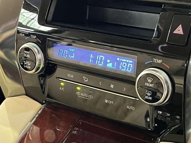 トヨタ ヴェルファイア　ハイブリッド ハイブリッド ２．５ Ｖ Ｅ－ＦＯＵＲ ４ＷＤ H27年 (関東) 99