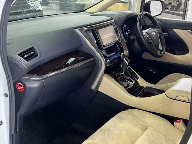 トヨタ ヴェルファイア　ハイブリッド ハイブリッド ２．５ Ｖ Ｅ－ＦＯＵＲ ４ＷＤ H27年 (関東) 99