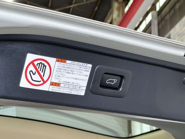 トヨタ ヴェルファイア　ハイブリッド ハイブリッド ２．５ Ｖ Ｅ－ＦＯＵＲ ４ＷＤ H27年 (関東) 99