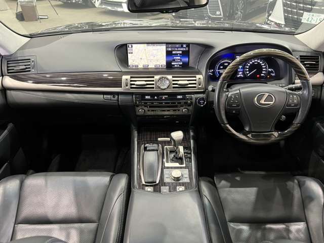 レクサス ＬＳハイブリッド ６００Ｈ バージョンＣ Ｉパッケージ ４ＷＤ H27年 (関東) 99