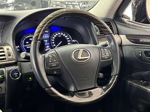 レクサス ＬＳハイブリッド ６００Ｈ バージョンＣ Ｉパッケージ ４ＷＤ H27年 (関東) 99