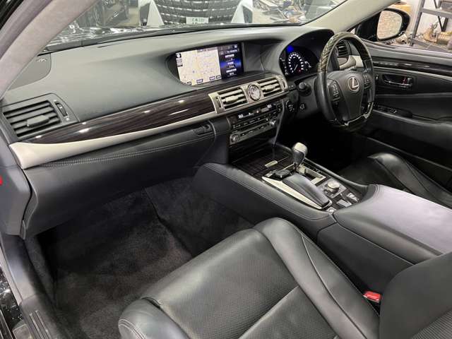 レクサス ＬＳハイブリッド ６００Ｈ バージョンＣ Ｉパッケージ ４ＷＤ H27年 (関東) 99