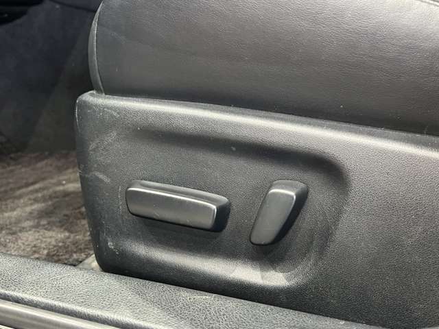 トヨタ クラウン　ハイブリッド ハイブリッド ２．５ Ｓ H25年 (関東) 99