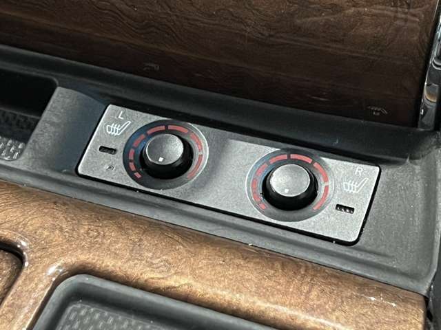 トヨタ ヴェルファイア ３．５ エグゼクティブラウンジ H27年 (関東) 99