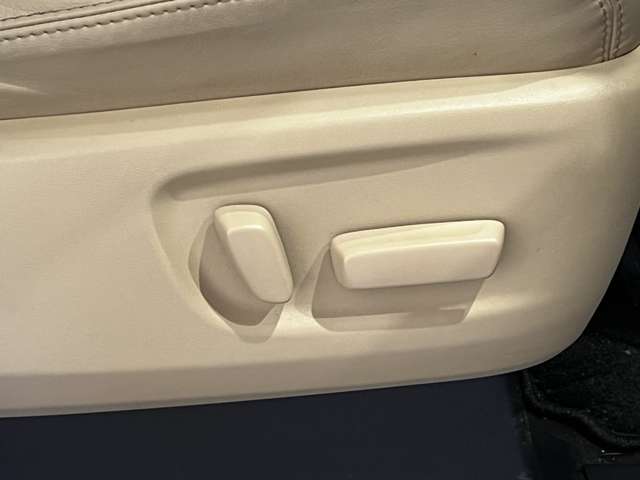 トヨタ ヴェルファイア ２．５ Ｖ ４ＷＤ H28年 (関東) 99