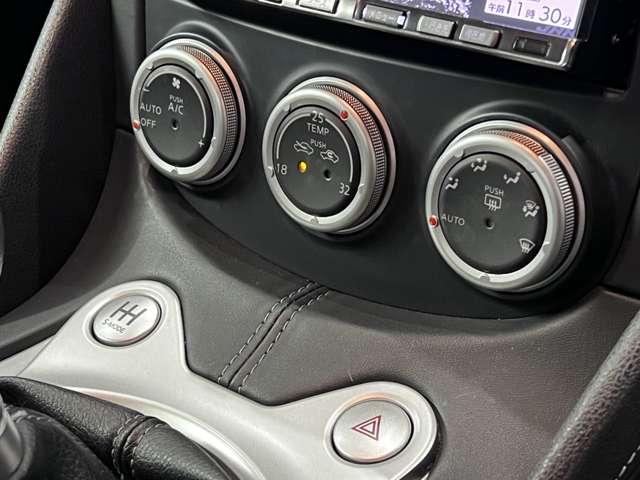 日産 フェアレディＺ ３．７ バージョン Ｓ H22年 (関東) 99