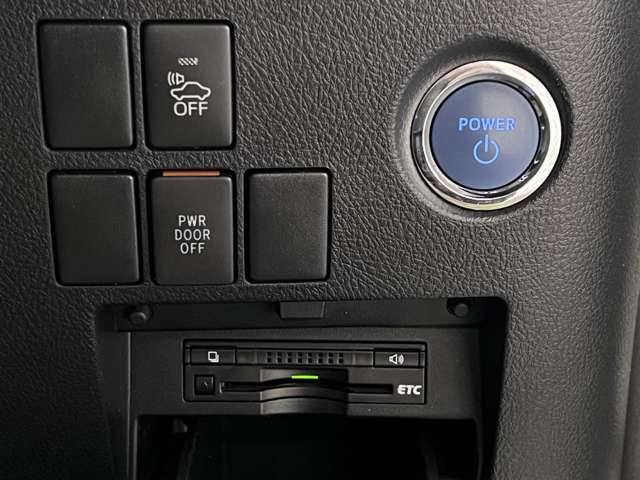 トヨタ ヴェルファイア　ハイブリッド ハイブリッド ２．５ ＺＲ Ｅ－ＦＯＵＲ ４ＷＤ H27年 (関東) 99