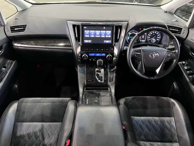 トヨタ ヴェルファイア　ハイブリッド ハイブリッド ２．５ ＺＲ Ｅ－ＦＯＵＲ ４ＷＤ H27年 (関東) 99