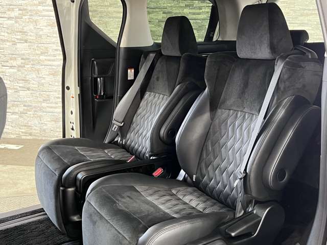 トヨタ ヴェルファイア　ハイブリッド ハイブリッド ２．５ ＺＲ Ｅ－ＦＯＵＲ ４ＷＤ H27年 (関東) 99